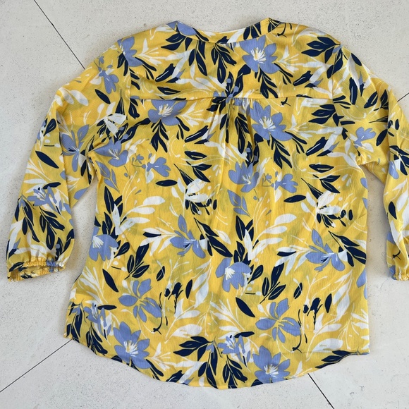 Kim Rogers Blouse sz S (more like a medium) NWT - Picture 2 of 4